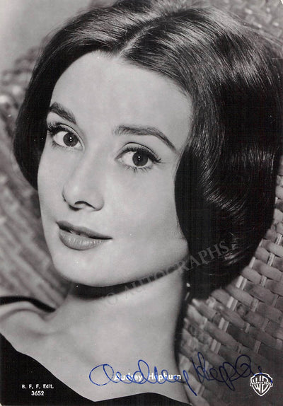 Hepburn, Audrey - Signed Photo in Roman Holiday