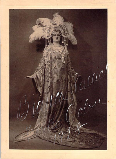 Scacciati, Bianca - Signed Photo in Turandot 1928