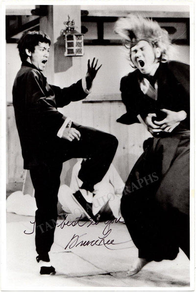 Lee, Bruce - Signed Photograph in "Enter The Dragon"