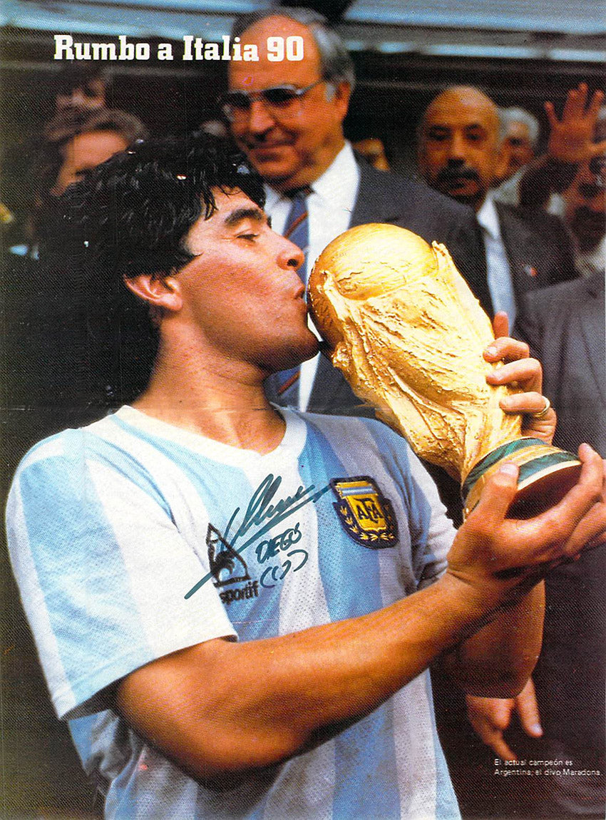 Maradona, Diego Armando - Signed Photograph