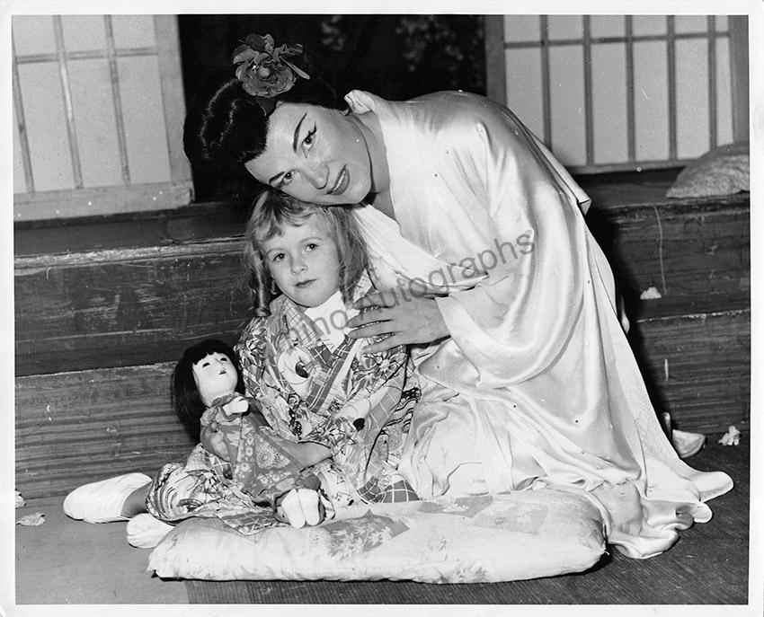 Kirsten, Dorothy - Large Lot of Unsigned Photographs - Tamino