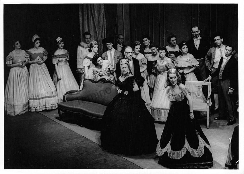 Kirsten, Dorothy - Large Lot of Unsigned Photographs - Tamino