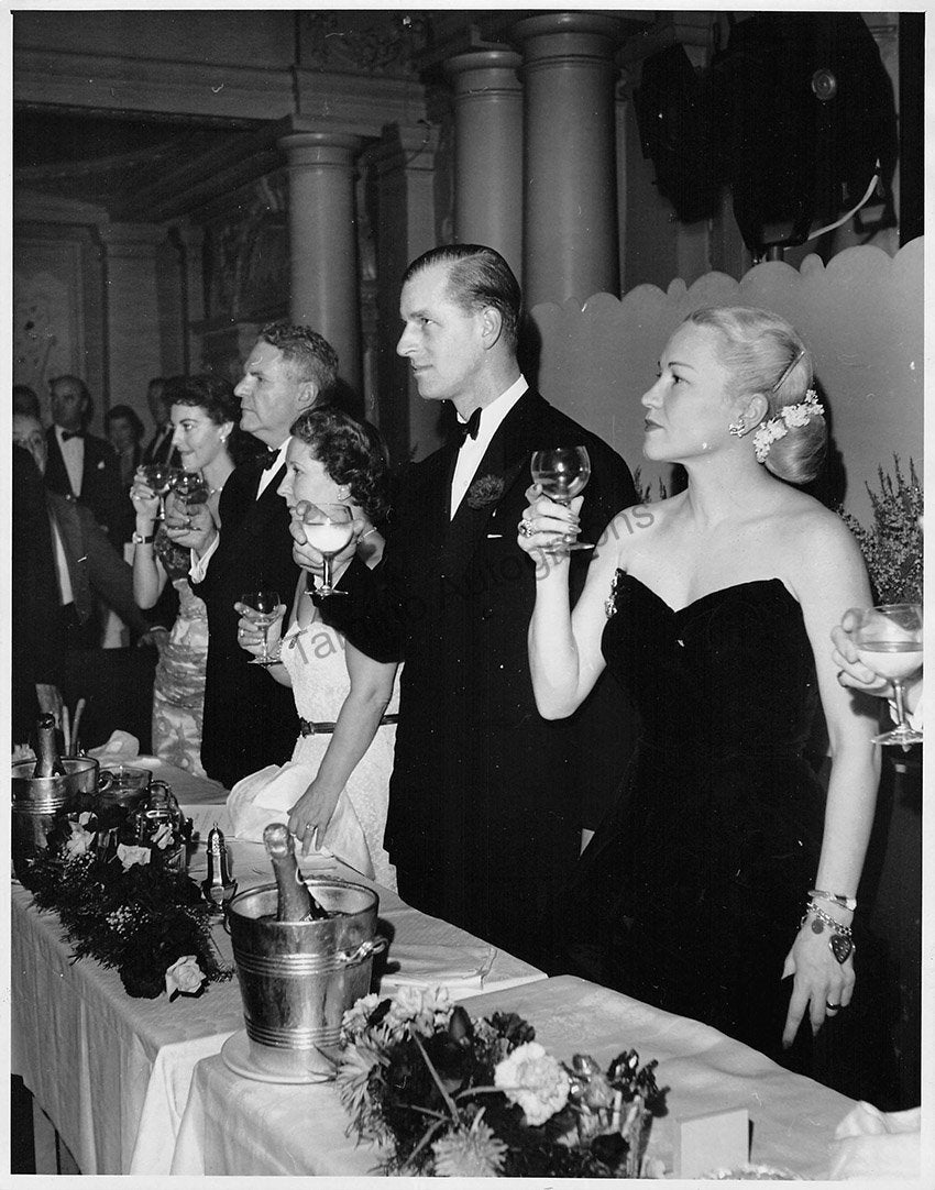 Kirsten, Dorothy - Large Lot of Unsigned Photographs - Tamino