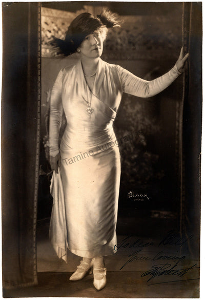 Murray, Elizabeth - Signed Photograph