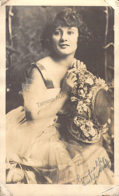 Greeley, Evelyn - Signed Photograph