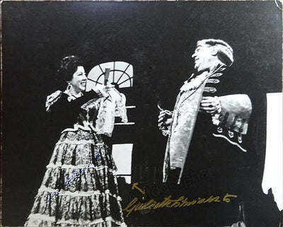 Simionato, Giulietta - Signed Extra Large Photograph
