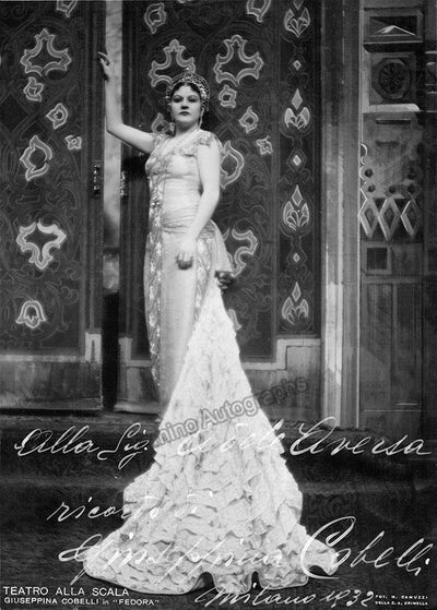 Cobelli, Giuseppina - Signed Photo in Fedora 1932