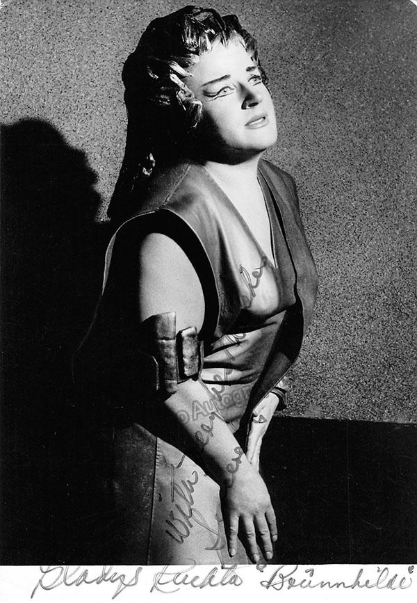 Gladys Kuchta Autographs Tamino Autographs