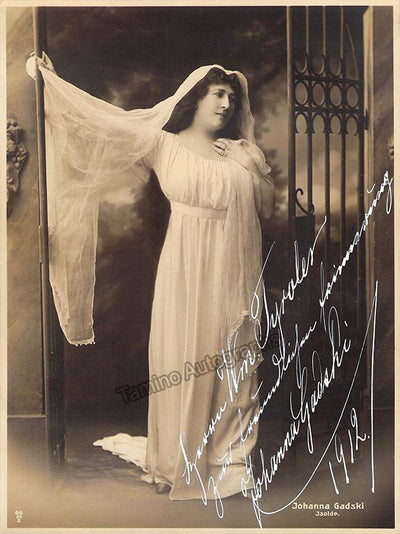 Gadski, Johanna - Signed Photo as Isolde