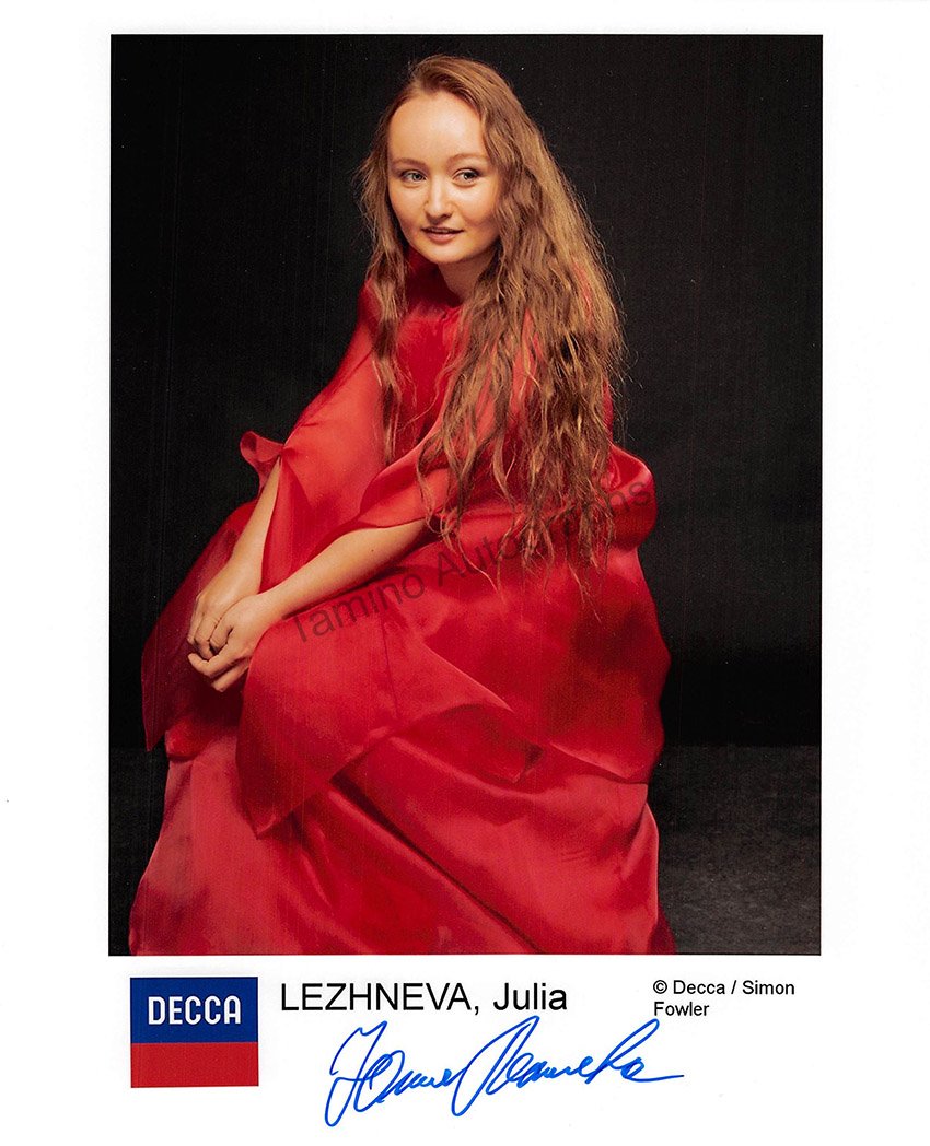 Lezhneva, Julia - Signed Photo