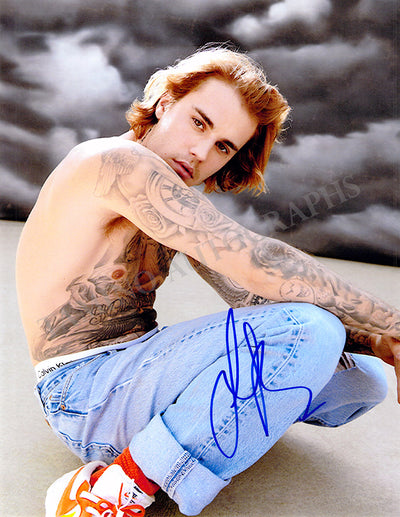 Bieber, Justin - Signed Photograph