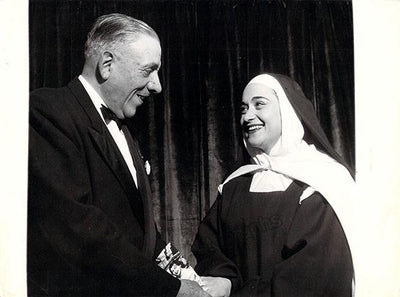 Gencer, Leyla - Photo in Dialogues Des Carmelites with Francis Poulenc, World Premiere 1957