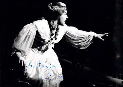 Antonia in Contes D'Hoffmann