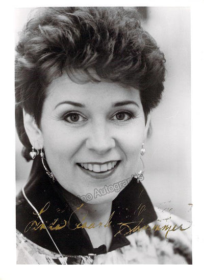 ROARK-STRUMMER, Linda