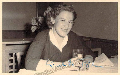 FOLSER, Lieslotte (Various Autographs)