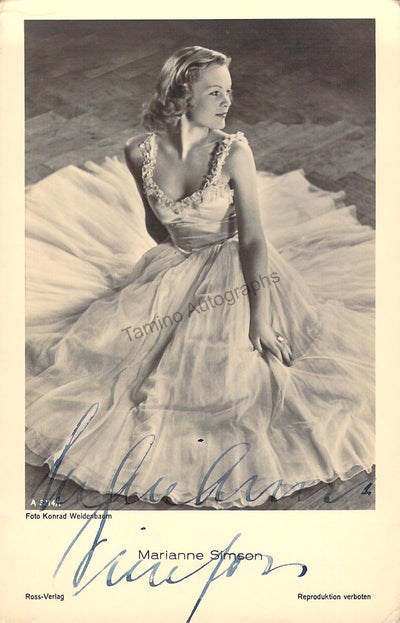 Simson, Marianne - Signed Photograph