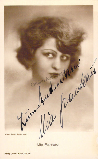 Pankau, Mia - Signed Photograph