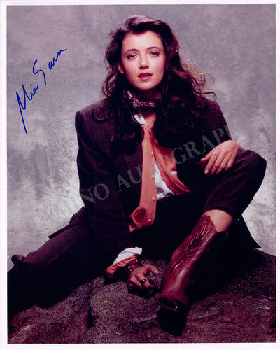 Sara, Mia - Signed Photograph