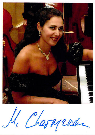 Chernyavska, Milana - Signed Photograph
