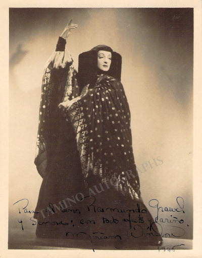 Winslow, Miriam - Signed Photo in Performance 1945