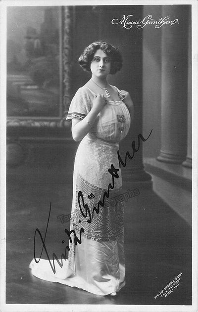 Gunther, Mizzi - Signed Photograph in role