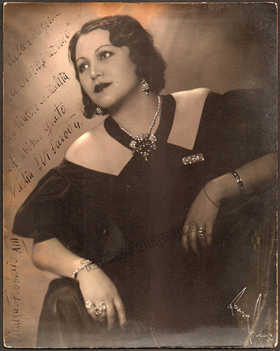 Svilarova, Nadia - Signed Photograph
