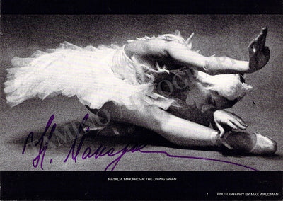 Makarova, Natalia - Signed Photograph in "The Dying Swan"