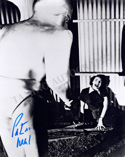 Neal, Patricia - Signed Photograph in "The Day the Earth Stood Still"