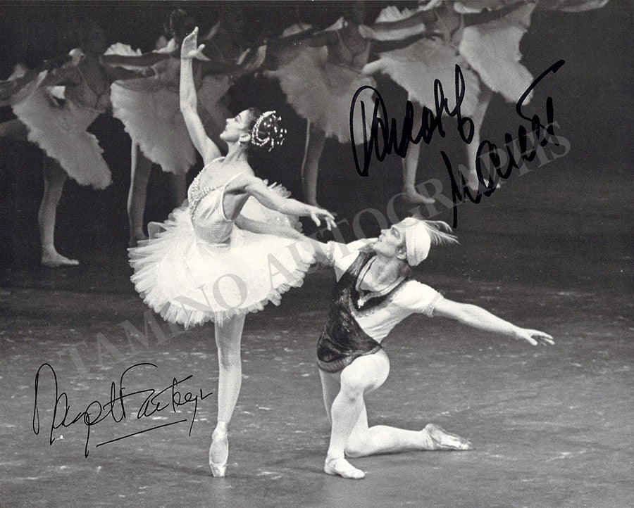 Nureyev, Rudolf - Fonteyn, Margot - Signed Photograph in Performance