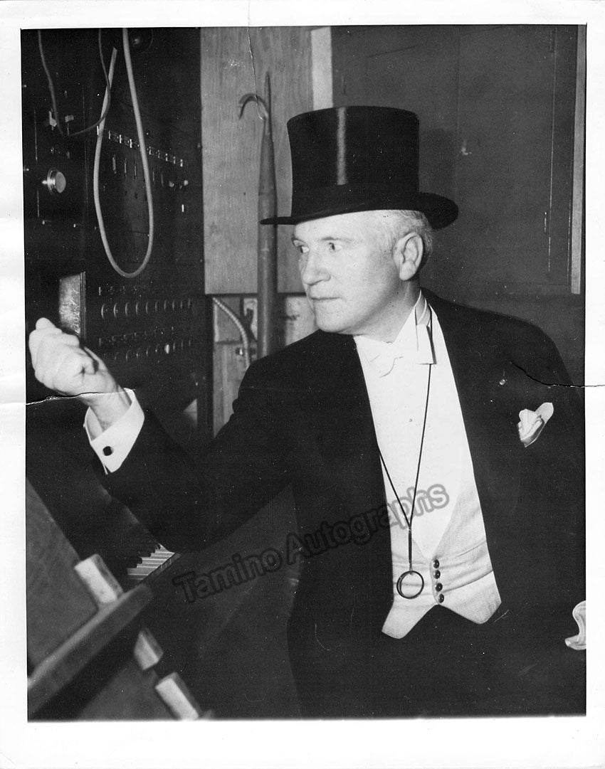 Johnson, Edward - Lot of 13 Unsigned Photos - Tamino