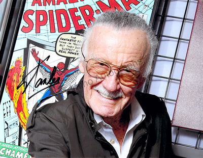 Lee, Stan - Signed Photograph