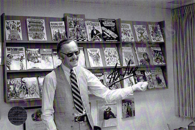 Lee, Stan - Signed Photograph