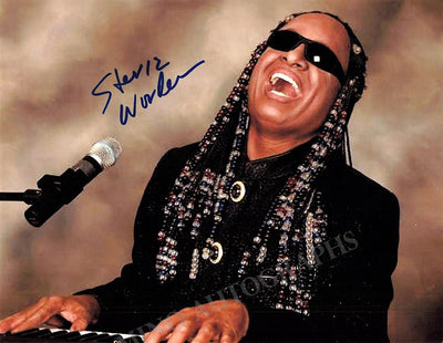 Wonder, Stevie - Signed Photo