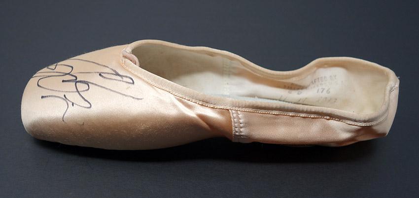 Guillem, Sylvie - Signed Pointe Shoe - Tamino