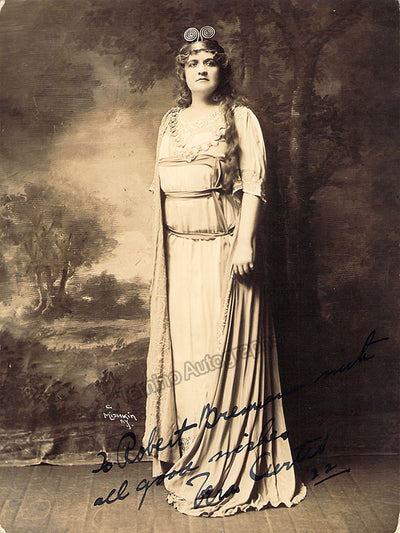 Curtis, Vera - Signed Photograph in Gotterdammerung 1922