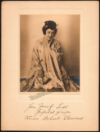 Achsel-Clemens, Wanda - Signed Photograph as Madama Butterfly
