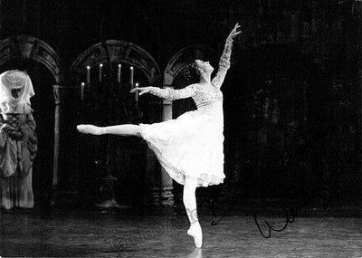 Ellis, Wendy - Signed Photo in Performance