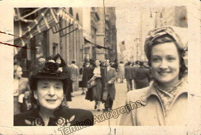 Ferrier, Winifred - Ferrier, Kathleen - Autograph Letter Signed + Photo