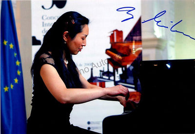 Morikawa, Yukako - Larger Size Signed Photo