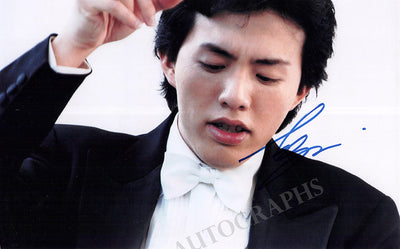 Li, Yundi - Signed Photograph