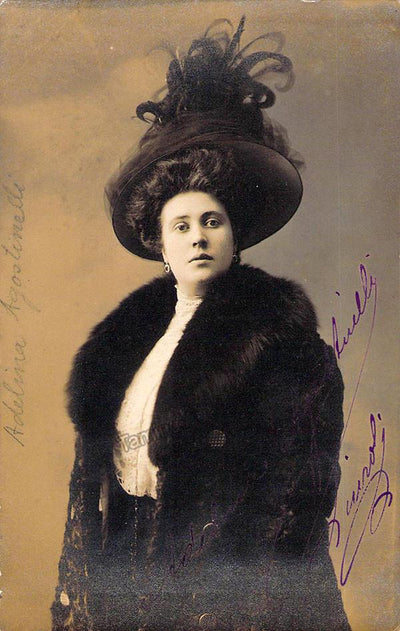 Agostinelli, Adelina - Signed Photograph