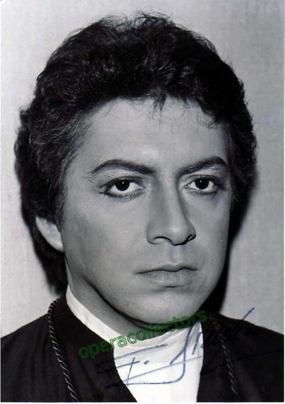 Araiza, Francisco - signed photo in unknown role