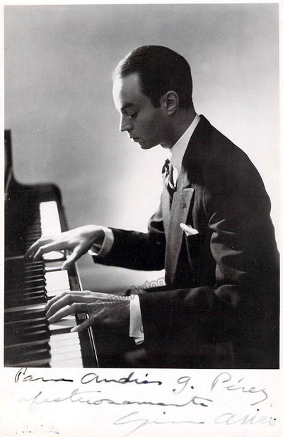 Arias, Enrique - Signed Photograph