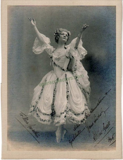 Genee, Adeline - Signed Photo in Camargo, Sydney 1912