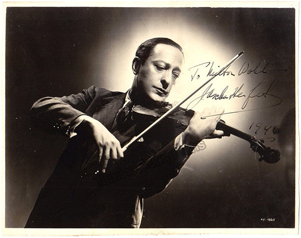 Heifetz, Jascha - Signed Photo with Violin 1946