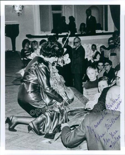 Beilina, Nina - Signed Photo