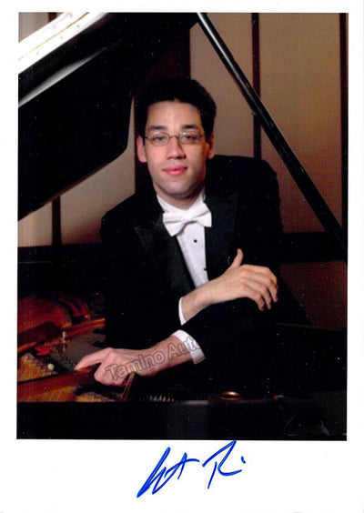 Biss, Jonathan - Signed Photo