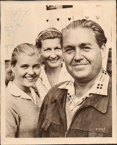 Bjorling, Jussi - Signed Photo with Family