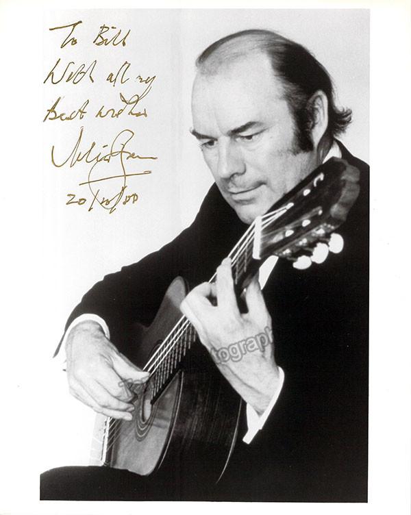 Bream, Julian - Signed Photo in Performance 1988