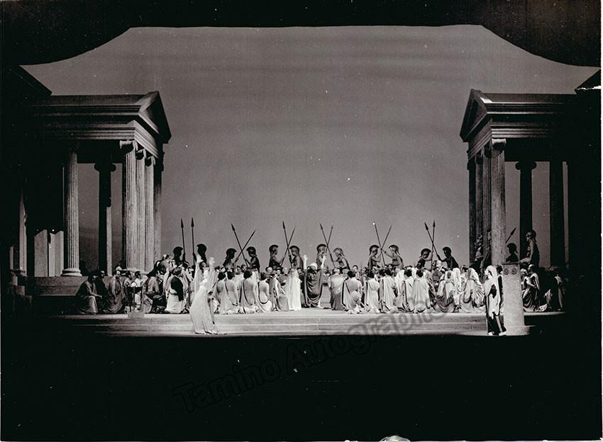 Callas, Maria - Lot of 4 Large Unsigned Photos - Medea La Scala 1950s - Tamino